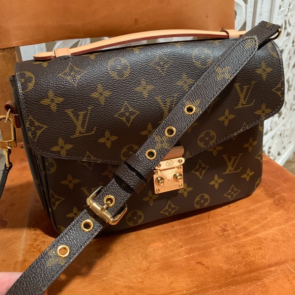 ✨SOLD✨Louis Vuitton Pochette Métis - Picture 5 of 8